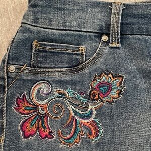 Chico’s the Platinum Crop